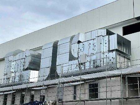 Lüftungssysteme auf Dächern